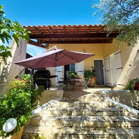 Maison De Charme A Avec Vue Sur Jardin Et Montagne *